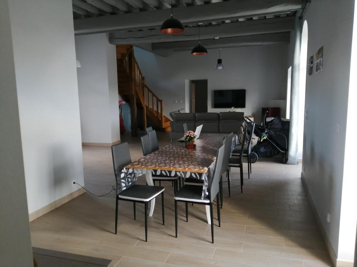Chambre D'Hotes Le Domaine Des Hirondelles Champcenest Dış mekan fotoğraf