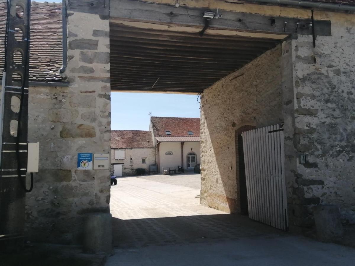 Chambre D'Hotes Le Domaine Des Hirondelles Champcenest Dış mekan fotoğraf