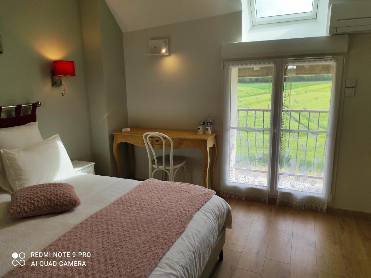 Chambre D'Hotes Le Domaine Des Hirondelles Champcenest Dış mekan fotoğraf