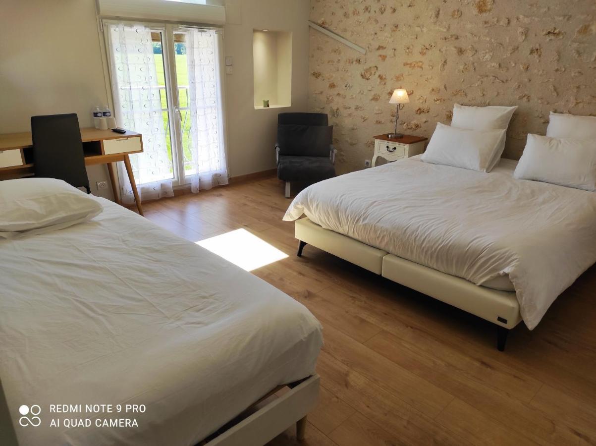 Chambre D'Hotes Le Domaine Des Hirondelles Champcenest Dış mekan fotoğraf