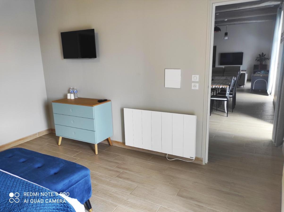 Chambre D'Hotes Le Domaine Des Hirondelles Champcenest Dış mekan fotoğraf